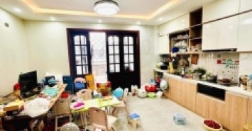 Bán nhà thịnh liệt 4 tầng kđt ao sào nhiều ô tô dừng đỗ kinh doanh hoàng mai