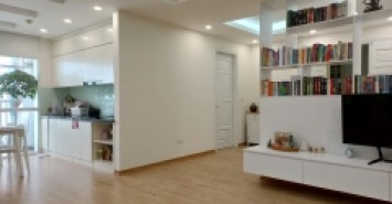 BÁN NHÀ LÔ GÓC ĐƯỜNG LẠC LONG QUÂN 102M2, 3 NGỦ, NỘI THẤT ĐẸP HƠN 5 TỶ