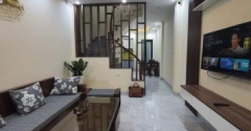 Bán nhà Hào Nam đẹp hiếm nhỉnh 5 tỷ diện tích 40m2 thoáng sáng, ngõ to