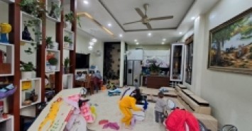 BÁN NHÀ XUÂN LA- Ô TÔ-LÔ GÓC 2 THOÁNG VĨNH VIỄN – Ô CHỜ THANG MÁY- TẶNG NỘI THẤT -  50M 5 TẦNG 7.6 TỶ