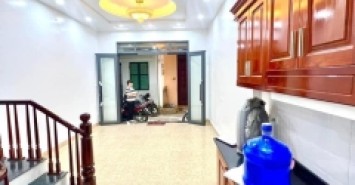 NHÀ ĐẸP NGUYỄN LƯƠNG BẰNG - LÕI ĐỐNG ĐA - CỰC GẦN PHỐ - TIỆN ÍCH BẠT NGÀN - ĐỦ CÔNG NĂNG - Ở CỰC SƯỚNG - 40 M2 5 TẦNG MT 4,1 M - NHỈNH 5 TỶ