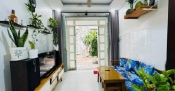 Nhà đẹp giá tốt 3pn 3wc hẻm xe hơi, chỉ 1.75t gần ủy ban P Thạnh Xuân