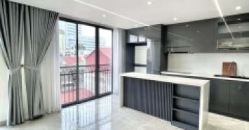 Nhà mới, thang máy ở luôn phố Thái Hà, DT48m2 x 7 tầng, MT5.5m. 0338080356