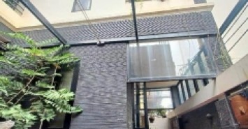 Bán nhà Lạc Long Quân, Tây Hồ 95m2, 5T, MẶT TIỀN 9m, CỰC ĐẸP chỉ 16.5 tỷ