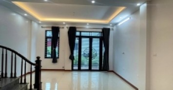 Bán Gấp Nhà Mới Xây - TT Chúc Sơn - Ô Tô Cách 10m - Nhận Nhà Ở Luôn