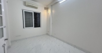 Bán  Gấp nhà Phố Phạm Ngọc Thạch lô góc 15m ô tô 40m 5Tg MT 5,3m chỉ 5,7 tỷ lhcc.