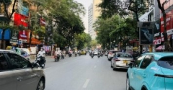 Bán nhà Mặt Phố Phường Trung Hòa - Cầu Giấy - 110m MT 7m - Lô Góc KDVP Ô Tô Vỉa Hè