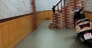 CHO THUÊ TẦNG 1 NHÀ MẶT PHỐ NGUYỄN NGỌC NẠI KINH DOANH. DT 45M2 X 10TR/THÁNG. LH:0964240141