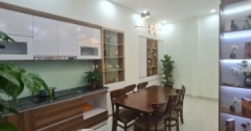 Siêu Hot Phố Văn Trì, 5 tầng 45m2 giá 3,6 tỷ Oto,Kinh Doanh