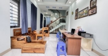 Bán nhà 3 tầng, 81m², 4PN, 4WC, Linh Đông, Thủ Đức - 7.6 tỷ