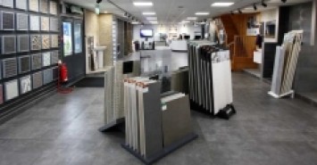 MẶT PHỐ HOÀNG QUỐC VIỆT - 54M² X 5 TẦNG - VỈA HÈ 7M -  Ô TÔ DỪNG ĐỖ - SỔ VUÔNG ĐÉT