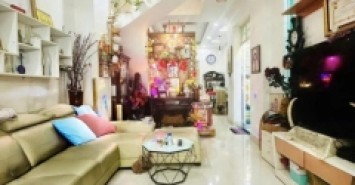 Mặt tiển Đường số Phường 4 Quận 8 xe hơi vô nhà - 3 tầng BTCT,  ngang 5x17m - chỉ 7.2 tỷ