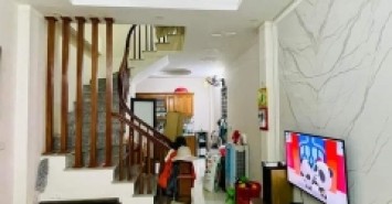 Bán nhà riêng Dương Nội – Hà Đông  . Diện tích 39m x 4 tầng 3,4 tỷ kinh doanh - ô tô vào nhà
- Vị trí đẹp cách 1 nhà ra đường ô tô tránh. Giao thương vô cùng thuận tiện.
- Cách KĐT Gliximco 200m, Aeon mall Hà Đông 400m 
- 500m r KĐT An Phú, An Hưng
- Dân xây khung cột chắc chắn 
- Nội thất xịn xò chủ để lại  toàn bộ
- Sổ đỏ chính chủ  giao  dịch ngay