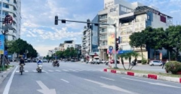bán nhà mặt phố Hồng Tiến, 94m x 6tầng, mặt tiền 7m, 2 mặt thoáng, thang máy, vỉa hè, kinh doanh ngày đêm