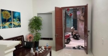 BÁN NHÀ KHƯƠNG TRUNG 40M GIÁ 3.4 TỶ - 15M Ô TÔ - NHÀ ĐẸP Ở NGAY
