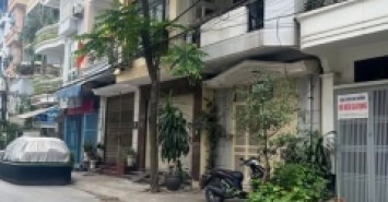 6 TẦNG THANG MÁY ĐỦ CÔNG NĂNG - NHÀ MỚI ĐẸP Ở NGAY - TRUNG TÂM BA ĐÌNH