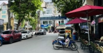 Bán nhà Trần Quốc Hoàn - 98m MT 9m Ô Tô Tránh Vỉa Hè Kinh Doanh VP Nhà đẹp Dân xây