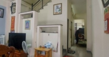 Bán nhà mặt tiền đường Hoàng Xuân Nhị, 3 tầng, 73 m2. Ô tô đỗ, Gần Đại học Đông Á. Chỉ 6,1 tỷ. 0843-899-666.