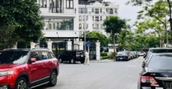 Liền kề Lâm Hạ- bệnh viện Tâm Anh, 114m x 6 tầng, mặt tiền 20m, vỉa hè, ôtô dừng đỗ, kinh doanh ngày đêm