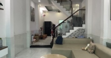 Bán nhà 3 tầng Quốc Lộ 13,, Hiệp Bình Phước, Thủ Đức. DT 60 m2, 4PN, 3WC, giá 7,4 tỷ, sổ hồng đầy đủ.