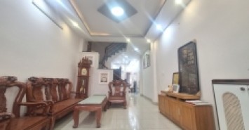 Bán nhà 4 tầng, 60m², 4PN, 3WC, Q.9, 6.4 tỷ, sổ hồng