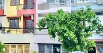BÁN NHÀ MT ĐƯỜNG 20M, 4 TẦNG (4x22M), 10 PHÒNG CHO THUÊ 16 TRĐ/THÁNG - CHỈ 8.3 TỶ (TL), P.7, QUẬN 8