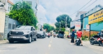 Bán nhà mặt tiền làng đại học Bình Thọ – gần đh sư phạm kỹ thuật – 130m² nhỉnh 15 tỷ.