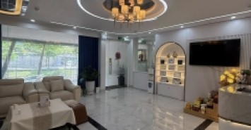 TÒA VĂN PHÒNG MẶT PHỐ QUAN HOA DT 150M² - MT 7M - 9 TẦNG THANG MÁY - KINH DOANH SẦM UẤT