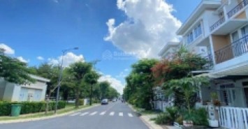 BÁN NHÀ ĐẸP KHU DÂN CƯ TRUNG SƠN NGAY CẠNH QUẬN 7 VỊ TRÍ VÀNG, GIÁ TỐT!