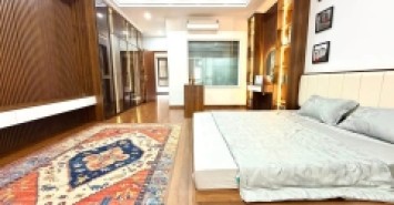 LA THÀNH, ĐỐNG ĐA – NHÀ ĐẸP NỘI THẤT ĐẲNG CẤP – 58M² – 6 TẦNG – MT 5M – 310TR/M²