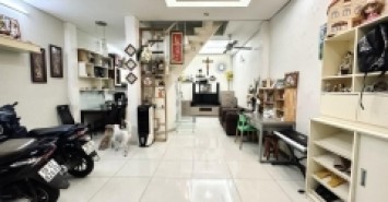 T3131- Nguyễn Trọng Tuyển - P1-  Hẻm 343/  DT : 65m2 - 3 Tầng BTCT - 4PN Giá 6 tỷ 8