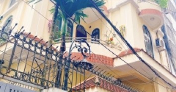 BÁN BIỆT THỰ MẶT PHỐ VÍP TÂY HỒ LỘNG GIÓ-GARA Ô TÔ-KD ĐỈNH-MẶT TIỀN RỘNG-2 THOÁNG -SÂN VƯỜN TIỂU CẢNH-SỔ VUÔNG ĐẸP-GIÁ CHỈ 39 TỶ-0846859786