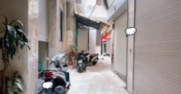 TRUNG TÂM CẦU GIẤY – NHÀ ĐẸP - NGÕ THÔNG – GẦN Ô TÔ – 5 TẦNG, 32M2, 4.75 TỶ