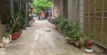 BÁN ĐẤT TẶNG NHÀ PHỐ HOA BẰNG, NGÕ THÔNG, TIỆN ÍCH NGẬP TRÀN - 68M2, 13.5 TỶ