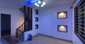 BÁN GẤP NHÀ 5 TẦNG PHỐ NGUYỄN VĂN HUYÊN – NHÀ ĐẸP DÂN XÂY – Ô TÔ GẦN – 37M2, 4.65 TỶ