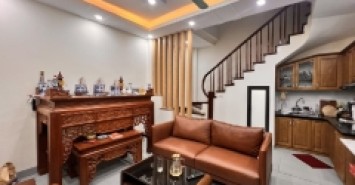 NHÀ ĐẸP CẦU GIẤY – Ô TÔ ĐỖ CỬA – MẶT NGÕ KINH DOANH – TẶNG FULL NỘI THẤT – 6 TẦNG, 6.4 TỶ