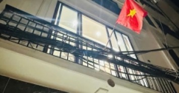 BÁN NHÀ LẠC LONG QUÂN, GARA Ô TÔ, NHÀ ĐẸP DÂN XÂY, NỘI THẤT SANG XỊN – 45M2, 5T, NHỈNH 17 TỶ