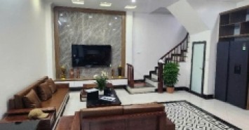 chính chủ cần bán căn nhà 45m vuông tại quang trung hà đông _full nội thất _nhà 3 thoáng _ô tô_dân trí cao