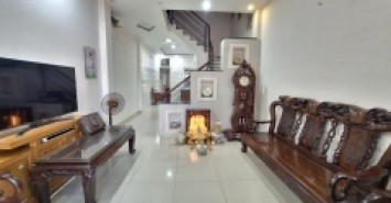 Bán nhà đường Đỗ Xuân Hợp, Phước Long B, Q9, Thủ Đức, TP HCM. DT  56m2, 4 tầng, sổ hồng. Giá 7.4 tỷ