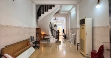 Nhà gần trường học, 4x17, Tùng Thiện Vương, 4 tầng hoàn công chỉ 7 tỷ- 0931172218