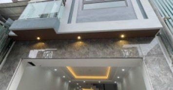 Bán nhà mới ở ngay phố Ngọc Trì ô tô đỗ gần 44m 4 tầng mặt tiền 4m giá chỉ 5 tỷ 35