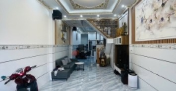 MẶT TIỀN KHU LÊ VĂN QUỚI - 63M2 - 3 TẦNG -  ÔTÔ VÀO NHÀ - PHÁP LÝ CHUẨN - CHỈ 6.X TỶ