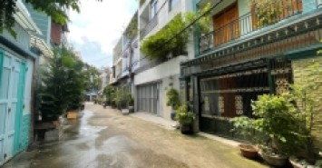 Bán nhà Dương Đức Hiền, Tân Phú - DT 65m2, Ngang 6m12 - Hẻm 6m thông xe tải