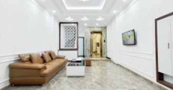 Ngõ 68 Cầu Giấy - nhỉnh 7 tỷ 7 tầng thang máy 40m2 kinh doanh