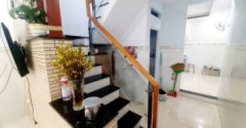 Bán nhà hẻm thông Âu Cơ phường 10 Tân Bình 42m2 nhà đẹp ở ngay chỉ 3 tỷ 9