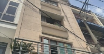**Bán nhà đường Lạc Long Quân** phường 10 Tân Bình (5*15) 4 tầng