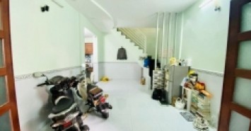 Bán nhà hẻm 3.5m Lạc Long Quân phường 10 Tân Bình 36m2 đúc BTCT giá 3 tỷ 5