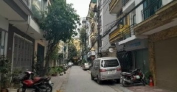 Mạc Thái Tổ - ô tô tránh, vào nhà - 20m mặt phố - nội thất gỗ Lim 50m2 5 tầng mt4.1m giá 16.7 tỷ