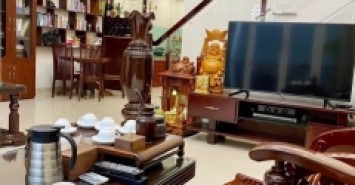 Bán nhà đường Võ Văn Ngân, Linh Chiểu, Thủ Đức. 2 Tầng, DT: 76m2, ngang 6.2m, giá 5.2 tỷ.