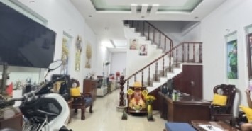 Bán nhà 80m2, 3PN, 3WC, Q.9, 6.8 tỷ, sổ hồng